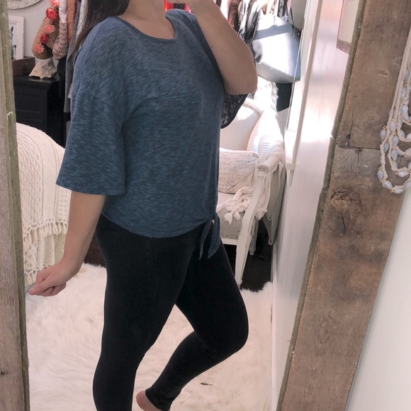 Caution to the wind blue Medium top - Picture 3 of 5